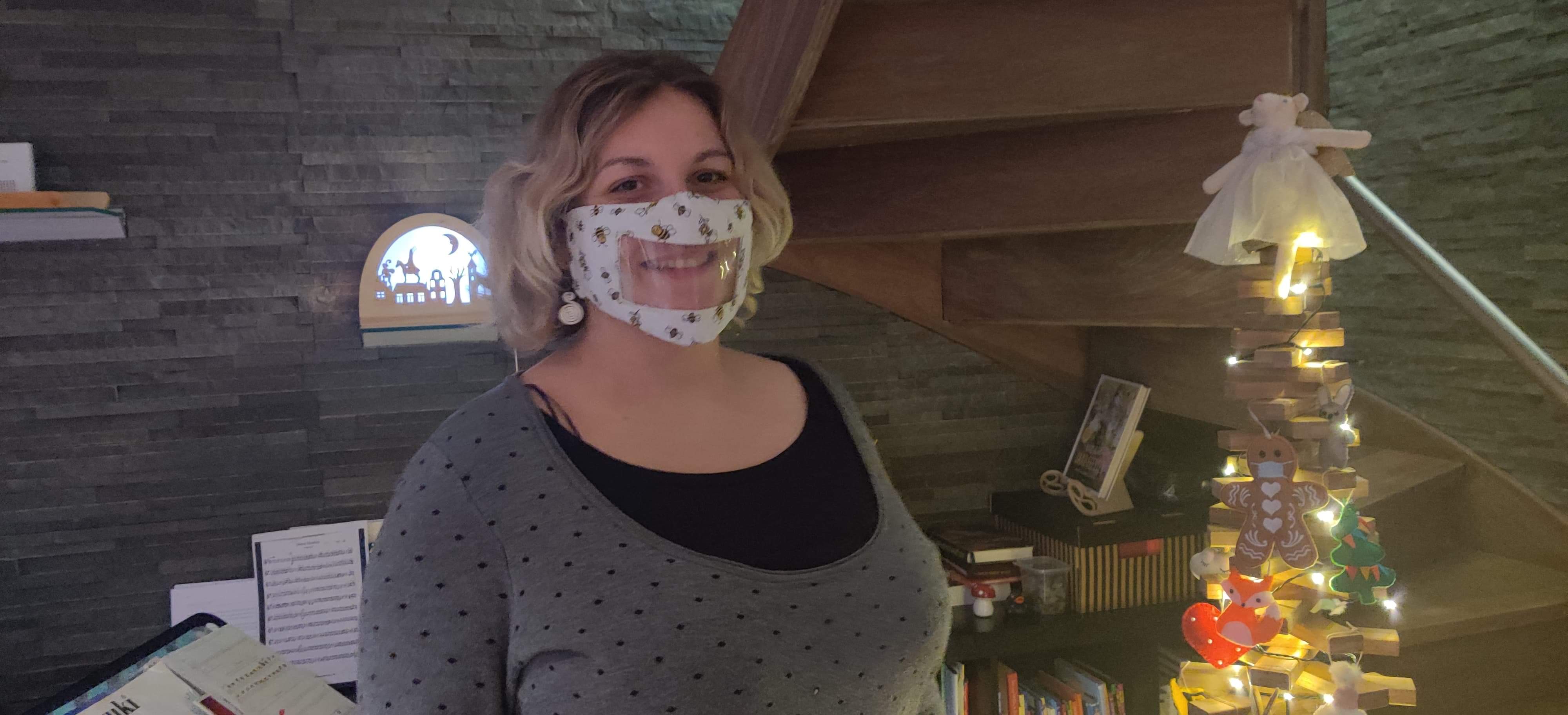 PVDA Brasschaat behaalt overwinning met transparante mondmaskers